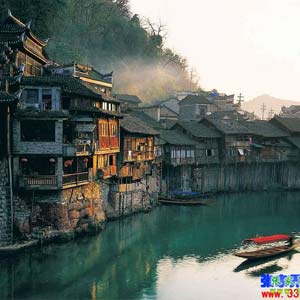 時(shí)尚商務(wù)C線:張家界、天門(mén)山、鳳凰古城四日游